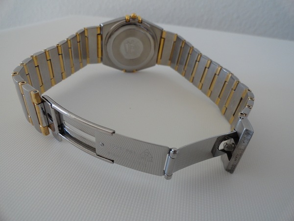 Omega Constellation réplique montre arrière